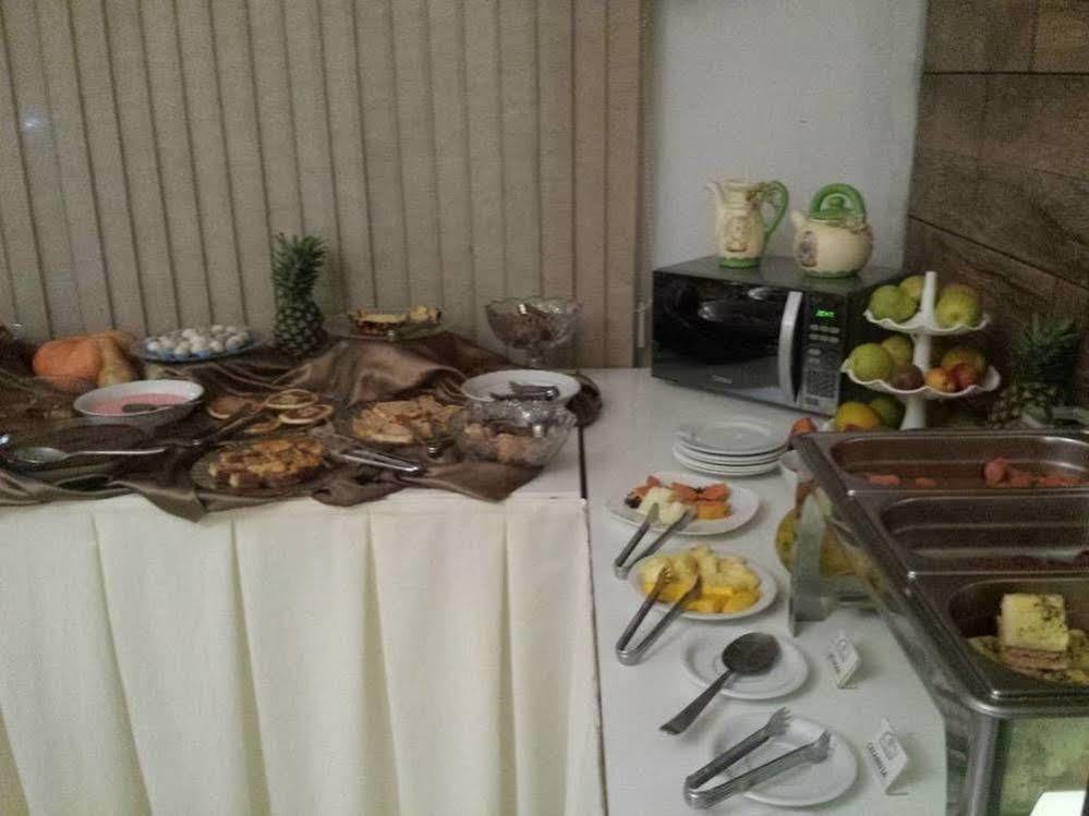 Senador Distributed By Ameris Hotel